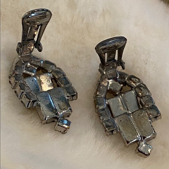 Vintage Rhinestone Clip On Earrings - Picture 5 of 6